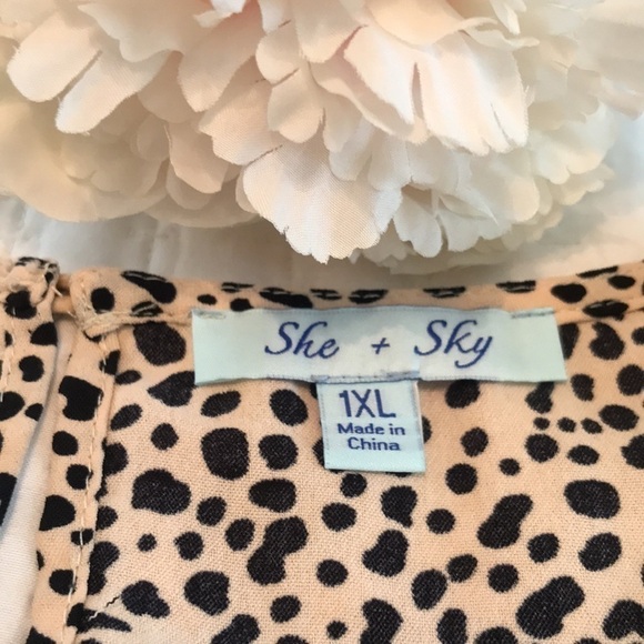 She + Sky Cheetah Print Pullover Top Size 1XL - Picture 3 of 12